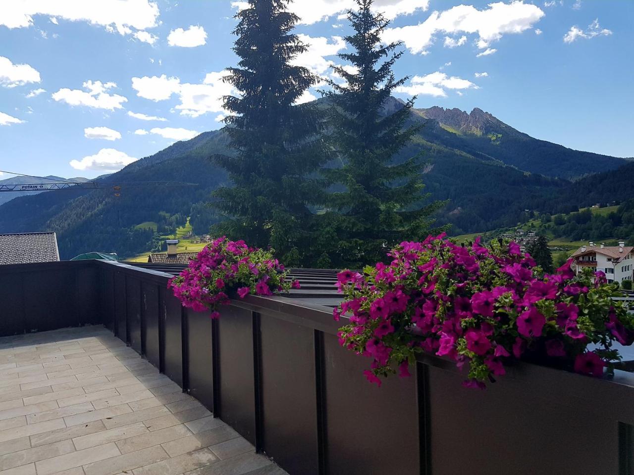 Ciasa Alpina Relax Hotel Moena Exterior photo